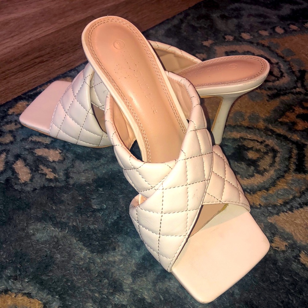 Womenswear; heels